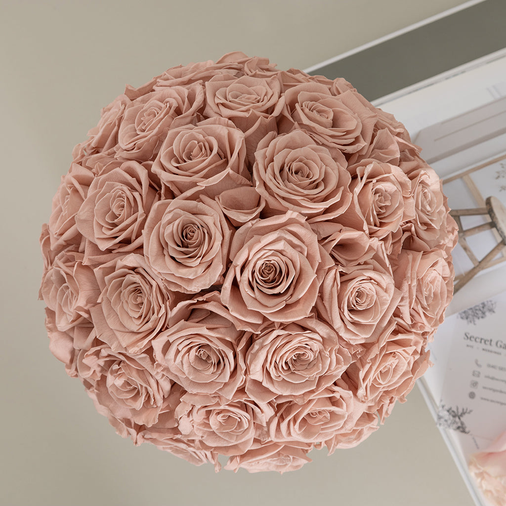 Bouquet of 36 preserved Pale Roses.